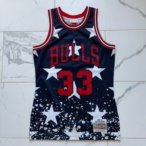 Mitchell & Ness Scottie Pippen Chicago Bulls 1997-98 4th of July Swingman Jersey